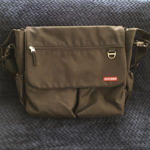 SKIP HOP Dash Signature Diaper Bag